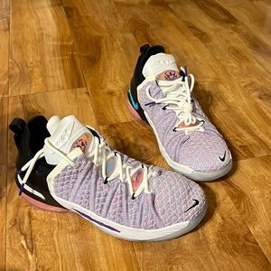 Lebron XVIII (GS)